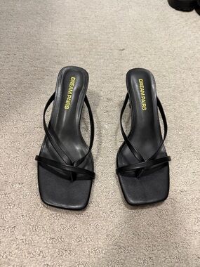 Dream Pairs Black Strappy Square-Toe Heeled Sandals
